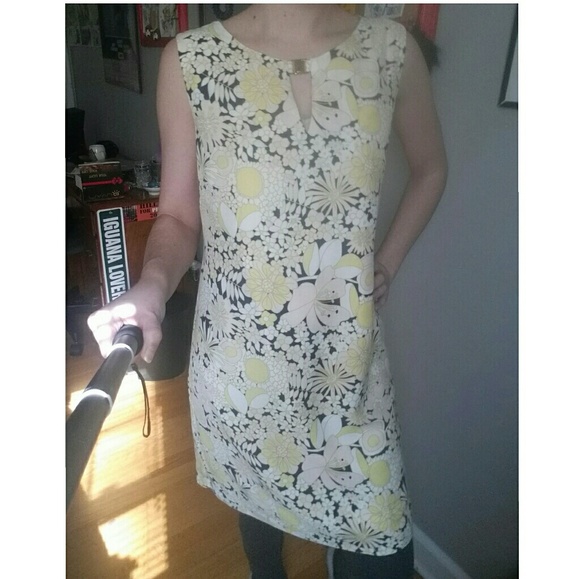 Floral Dress - Picture 2 of 5